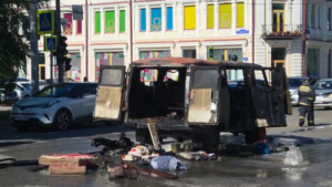 «Буханка» загорелась в самом центре Благовещенска - gtrkamur.ru
