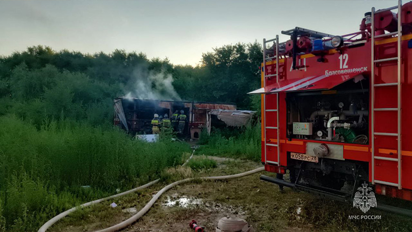 Тело мужчины обнаружили белогорские пожарные в горевшем доме - gtrkamur.ru
