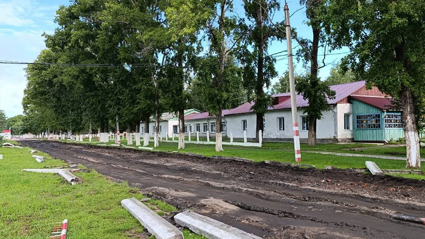 В Белогорске стартовал ремонт подъезда к домам офицерского состава - gtrkamur.ru