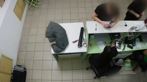 Больше полумиллиона рублей украл таксист у пенсионерки в Белогорске - gtrkamur.ru