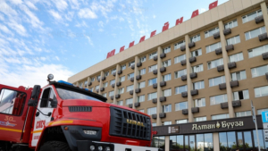 Огнеборцы провели учения по эвакуации в гостинице амурской столицы - gtrkamur.ru