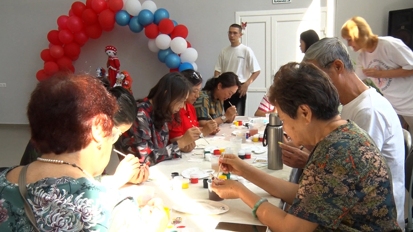 Мастер-классы и лечебные процедуры: пенсионеры из КНР приехали в Приамурье в рамках ежегодного обмена - gtrkamur.ru