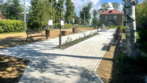 Обновленный сквер Памяти репрессированным открыли в Завитинске - gtrkamur.ru