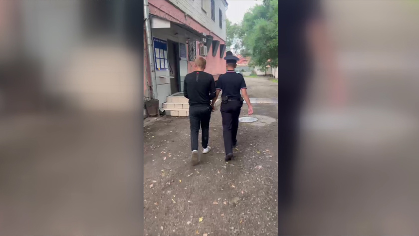 Полиция Благовещенска поймала банду молодых людей, нападавших на беззащитных горожан - gtrkamur.ru