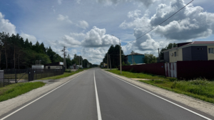В Октябрьском округе обновили участок дороги, проходящий через поселок Восточный - gtrkamur.ru