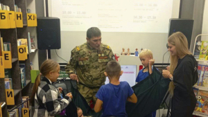 В областной столице ветеран СВО поделился жизненным опытом с подрастающим поколением - gtrkamur.ru