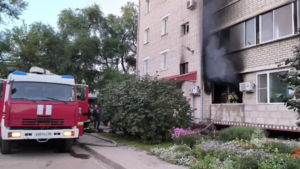Из пожара в Благовещенске спасли двоих детей и четверых взрослых - gtrkamur.ru