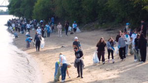 Свыше 60 организаций области объединились для уборки берега Зеи - gtrkamur.ru