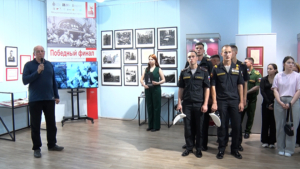 Более 30 уникальных образцов оружия из Центрального музея Вооружённых Сил представили в Благовещенске - gtrkamur.ru