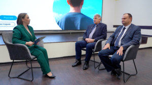 "Поговорим о важном": как в Приамурье помогают иностранным студентам влиться в российскую культуру. Интервью с доктором политических наук Михаилом Зеленковым и политологом Константином Блохиным - gtrkamur.ru