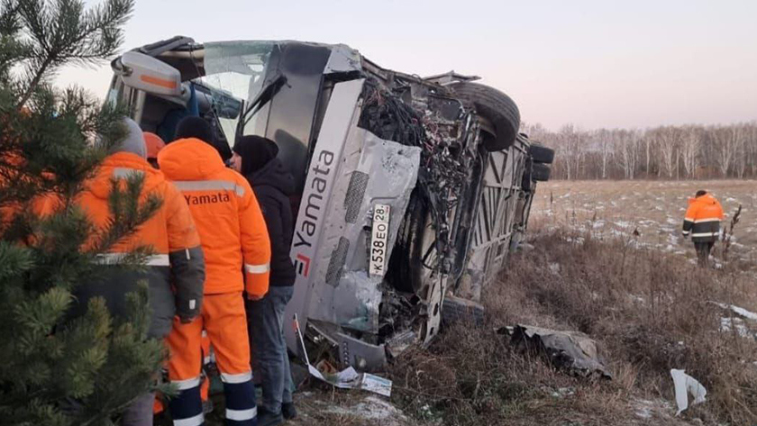 Автобус с 48 пассажирами перевернулся в Свободненском районе - gtrkamur.ru