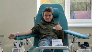 Свыше 50 жителей области сдали кровь на акции Народного фронта «Оставайся донором» - gtrkamur.ru