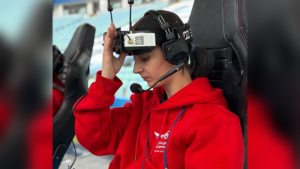 Искусство женского пилотажа: Белогорские студентки выиграли 10 медалей на всероссийских гонках дронов - gtrkamur.ru