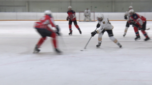 Спортсмены благовещенского «Форварда» сражаются в первенстве Дальнего Востока по хоккею - gtrkamur.ru