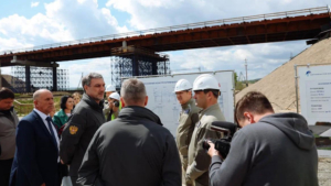 Губернатор Василий Орлов поздравил дорожников с профессиональным праздником - gtrkamur.ru