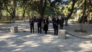 От памяти к сотрудничеству: делегация Приамурья возложила цветы к мемориалу советских воинов в Китае - gtrkamur.ru