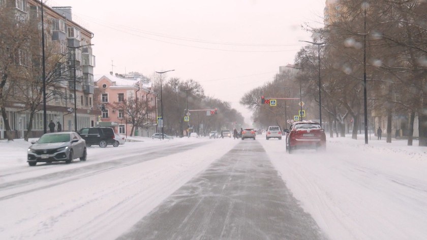 Более 30 ДТП за выходные зафиксировано в Приамурье из-за сложной ситуации на дорогах после снегопада - gtrkamur.ru