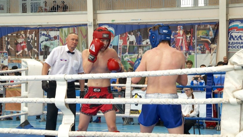 Более сотни спортсменов сразились за медали на соревнованиях по кикбоксингу в Амурской области - gtrkamur.ru