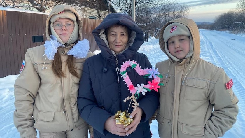 Подарки своими руками и стихи: как в регионе поздравляли мам - gtrkamur.ru