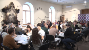 Более полусотни представителей различных национальностей написали этнографический диктант в Приамурье - gtrkamur.ru