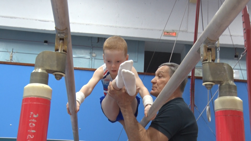 Юные спортсмены из Приамурья готовятся к всероссийским соревнованиям по гимнастике - gtrkamur.ru