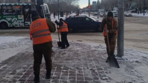 Городские службы Благовещенска все выходные боролись с последствиями снегопада - gtrkamur.ru