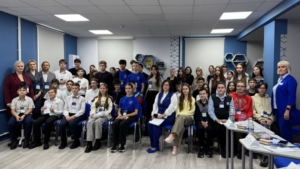 Цифровая грамотность как необходимость: в Белогорске собрали юных IT-защитников. - gtrkamur.ru