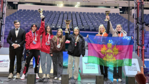 Юные амурчанки стали серебряными призерами Кубка России по гонкам дронов - gtrkamur.ru