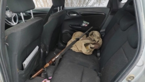 «Хранил на всякий случай»: амурчанин попался с заряженным оружием в машине - gtrkamur.ru