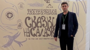 «Умка» и «Новогодняя история»: новый главный режиссёр Амурского театра кукол анонсировал премьеры - gtrkamur.ru