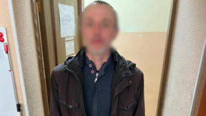 Полиция прервала сон злоумышленника в чужом доме - gtrkamur.ru