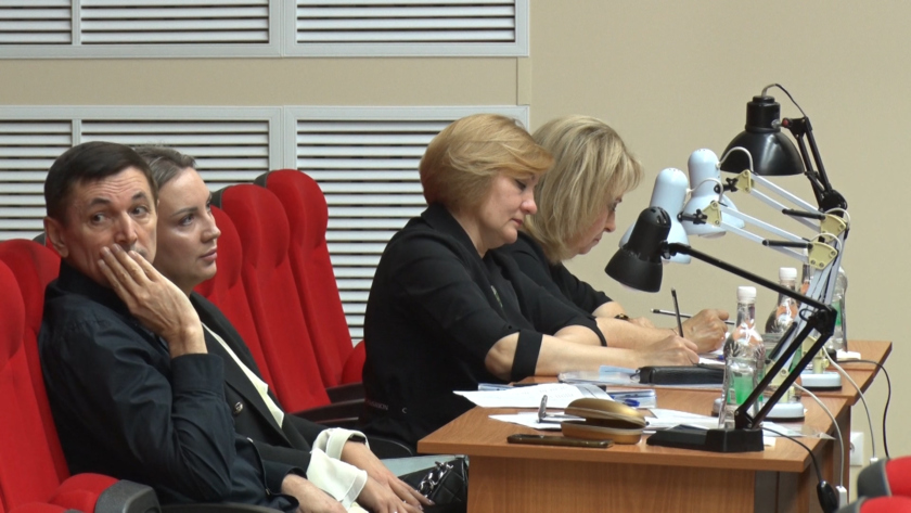 Лучших чтецов среди амурской молодежи выбрали в областном центре - gtrkamur.ru