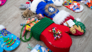 Рукотворная сказка Амура: тысяча игрушек от жителей региона украсила резиденцию Деда Мороза - gtrkamur.ru