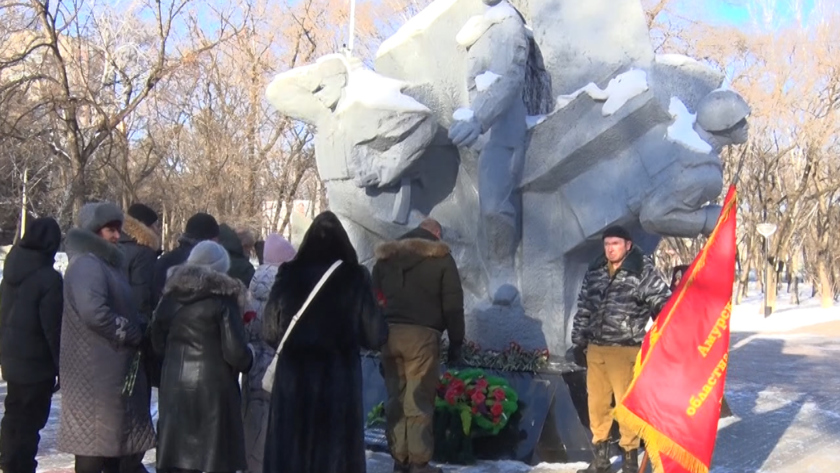 31 годовщина: амурчане почтили память погибших во время Чеченской кампании - gtrkamur.ru