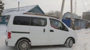 Большой семье – большой транспорт: шесть многодетных семей Приамурья получили машины - gtrkamur.ru