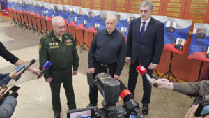 Полпред ДФО Юрий Трутнев посетил ДВОКУ - gtrkamur.ru