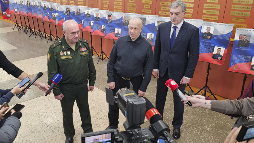 Полпред ДФО Юрий Трутнев посетил ДВОКУ - gtrkamur.ru