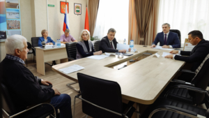 Удобная парковка и пешеходный переход появятся у госпиталя в Благовещенске - gtrkamur.ru