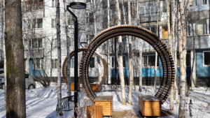 Тропы по очертаниям БАМа, смотровые площадки, игровой городок: улицу Школьную благоустроили в Тынде - gtrkamur.ru