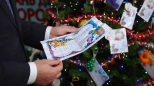 Игрушечный танк и набор доктора: какие желания амурских детей исполнит губернатор - gtrkamur.ru