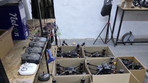 Отопители, аккумуляторы и экраны для дронов: помощь бойцам СВО от амурчан - gtrkamur.ru