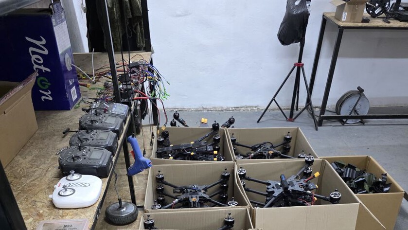 Отопители, аккумуляторы и экраны для дронов: помощь бойцам СВО от амурчан - gtrkamur.ru