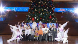 Дети амурских героев СВО зажгли «Ёлку Победы» в Москве - gtrkamur.ru