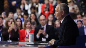 Поддержка семей с детьми в стране станет шире, заявил Владимир Путин на «Итогах года» - gtrkamur.ru