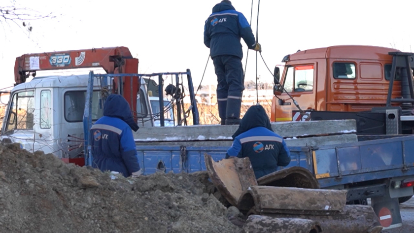 В областном центре вернули тепло в дома, оставшиеся накануне без ресурса из-за порыва труб - gtrkamur.ru
