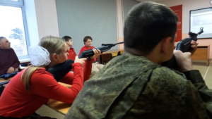 Патриотизм по-семейному: в амурских школах родители проводят фестивали и оборудуют тиры - gtrkamur.ru