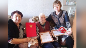 Амурчанка получила поздравления в День рождения от Владимира Путина и Василия Орлова - gtrkamur.ru