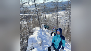 — 42 °С — не помеха: амурчане покоряют Большой Тарнак и ходят в походы - gtrkamur.ru