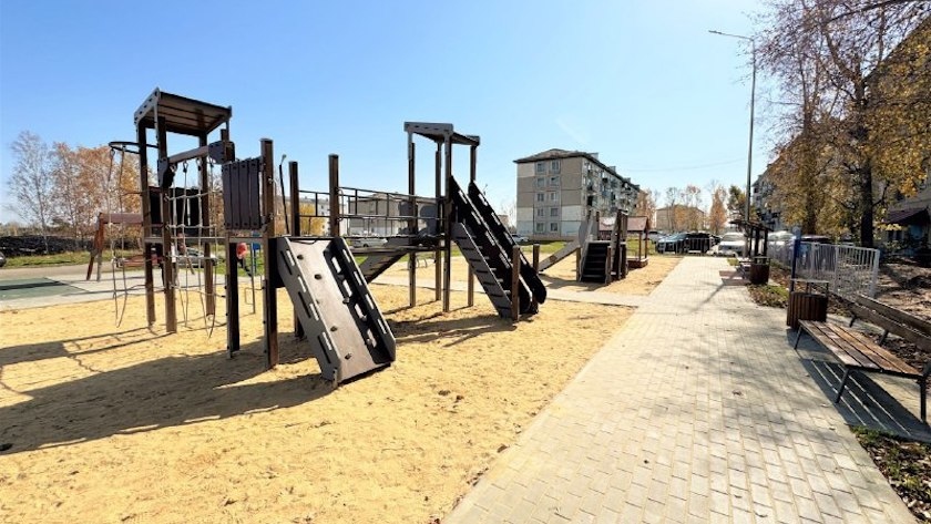 Две новые детские площадки радуют ребят в амурских военных городках - gtrkamur.ru