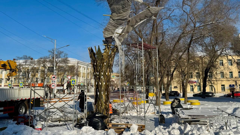 Золотое дерево «вырастет» в благовещенском сквере - gtrkamur.ru